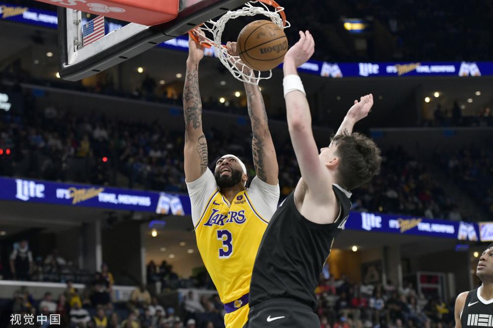 鲍尔默在接 鲍尔默在接